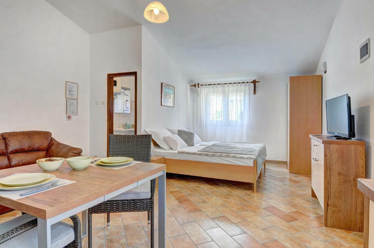 Adriatic Apartments Nada 法扎纳 外观 照片